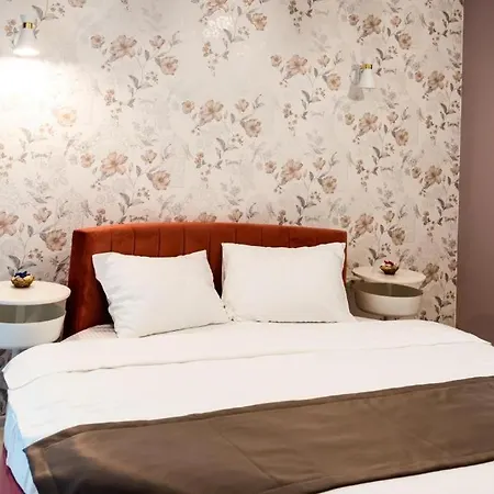 Friday Hotel Mamaia