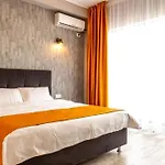 Friday Hotel 2*
