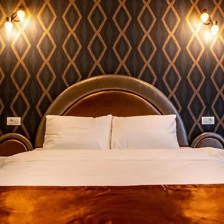 Friday Hotel