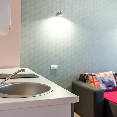 Hotel Friday Mamaia